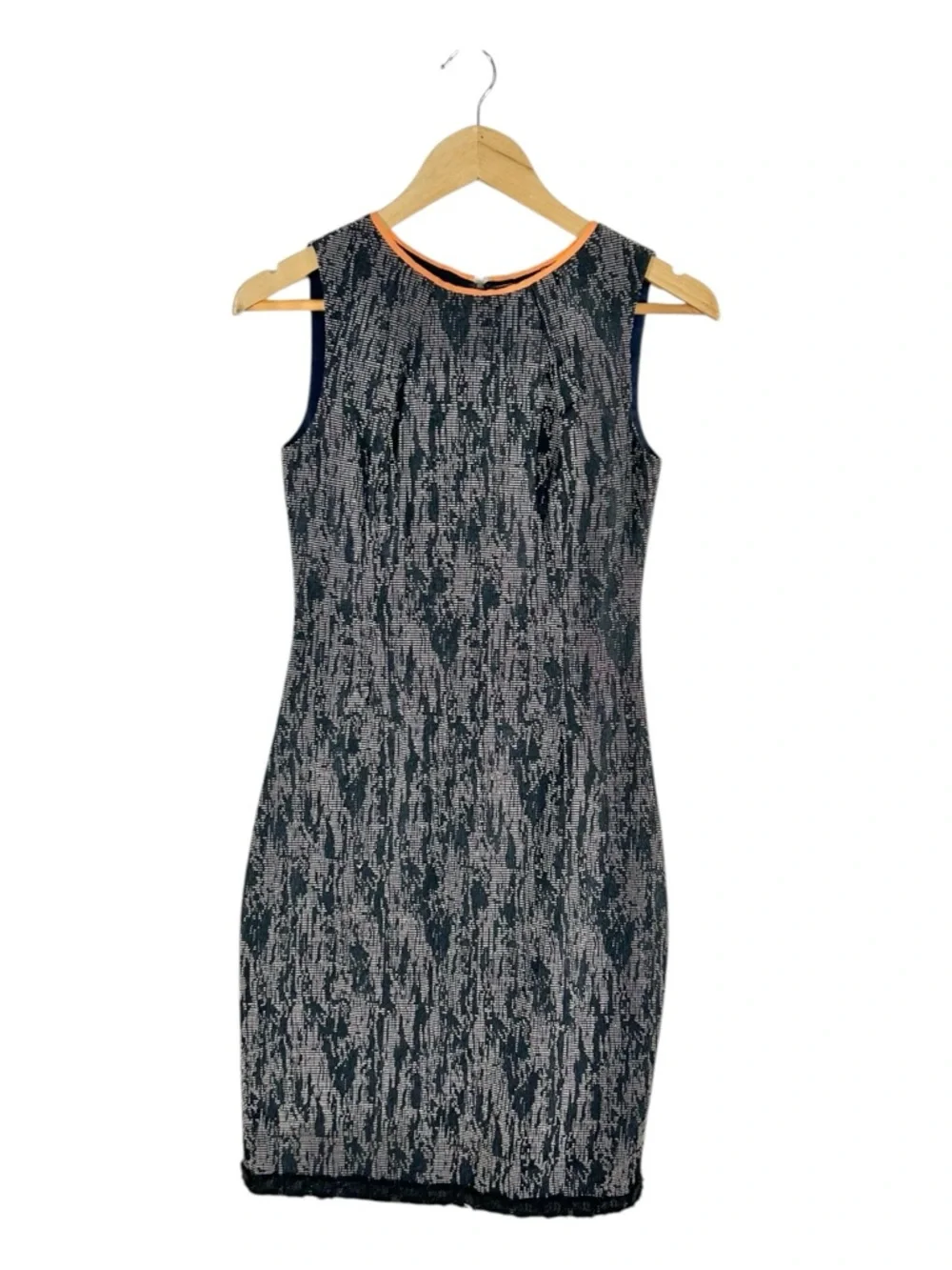 elie tahari dresses Women's The Kinsley Print Maxi Dress - Black Mini dresses Swirling embroidery and airy ladder stitching add texture and charm to this lightweight linen Elie Tahari Black Blue Floral